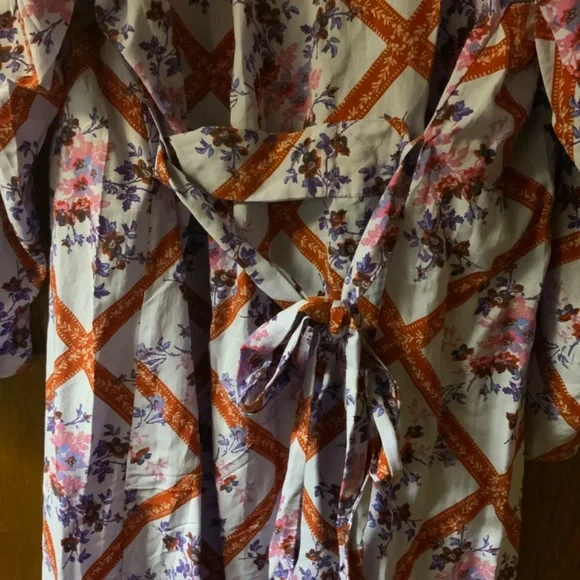 Robe - Picture 3 of 4